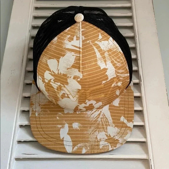 RVCA | Tropical Print  Hat - Picture 1 of 4